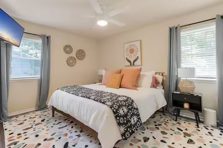 Building Photo - 122 Westview Dr