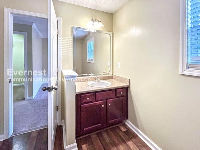 Building Photo - 7073 Blairs View Dr