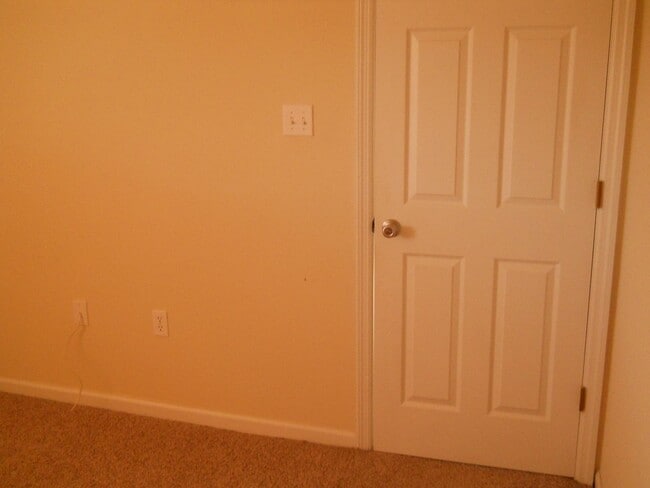 Building Photo - 3 BR 2 BA in Hahira