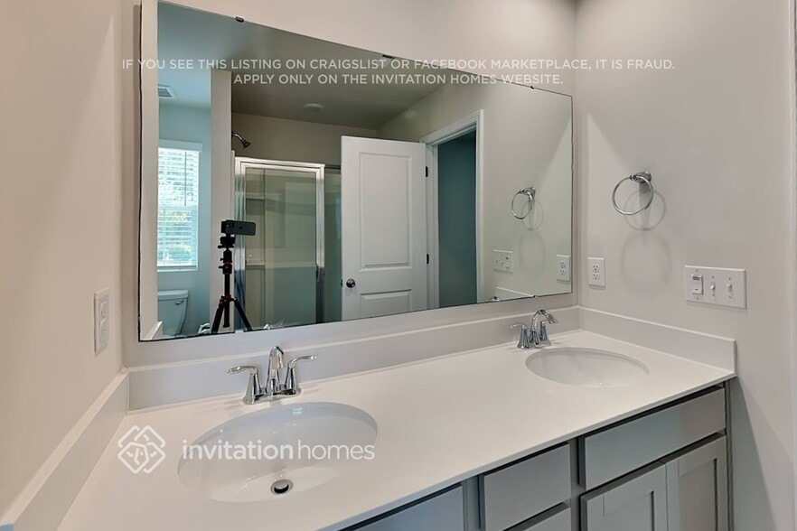 Building Photo - 2524 Brunson Ct