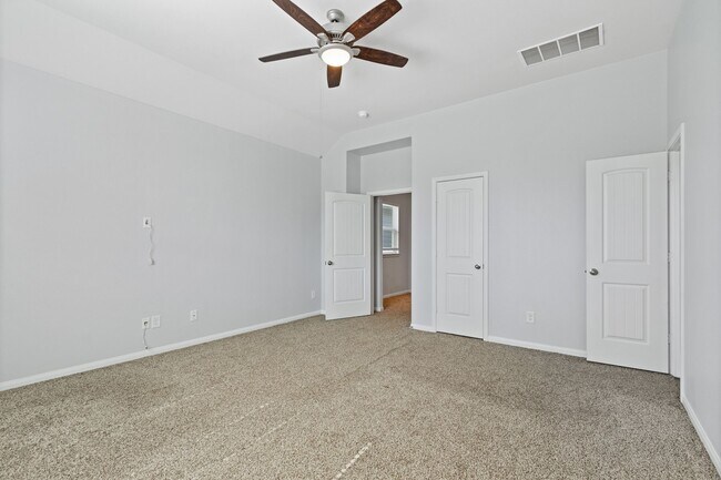 Building Photo - 3902 Deledda Dr