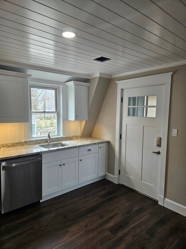 Building Photo - 9 Cleveland St