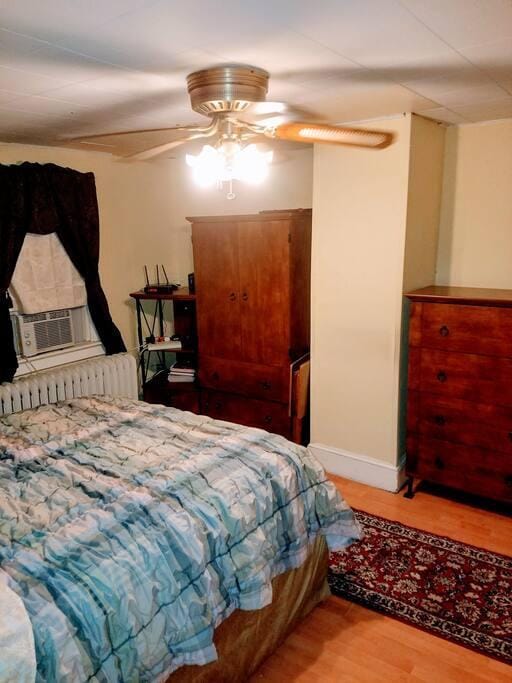 Building Photo - 270 Bates St