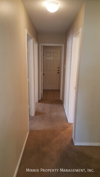 Building Photo - 515 N Kline Ave