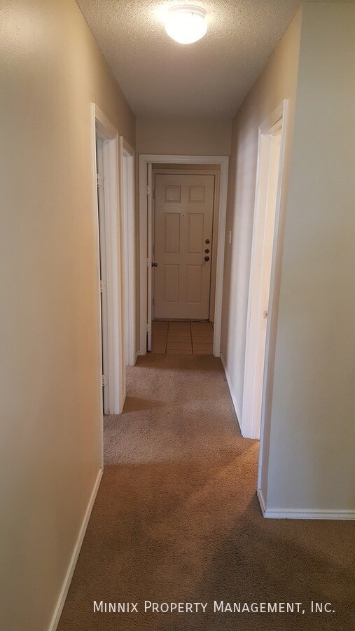 Building Photo - 515 N Kline Ave