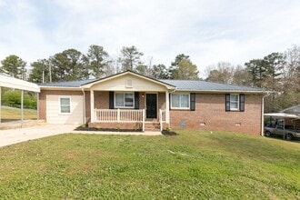 Building Photo - Move-In Ready 4-Bedroom Gem – Comfort & Convenience Combined