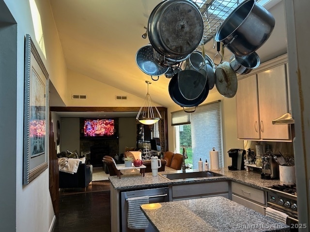 Building Photo - 24 Colonial Dr