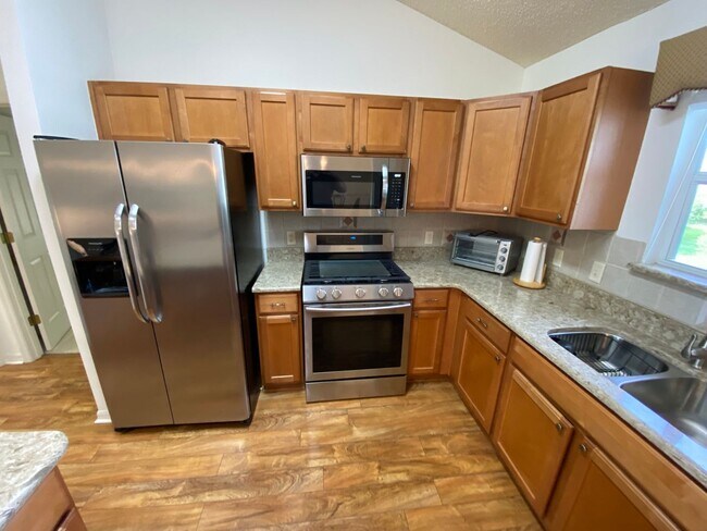 Building Photo - Beautiful 3 + 2 Fully Furnished/Turnkey AN...