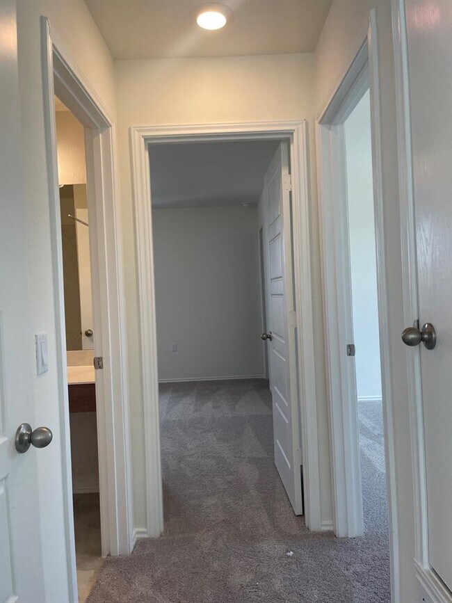 Building Photo - 12620 Anthology St