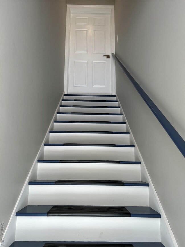 Building Photo - 135 Gale Rd