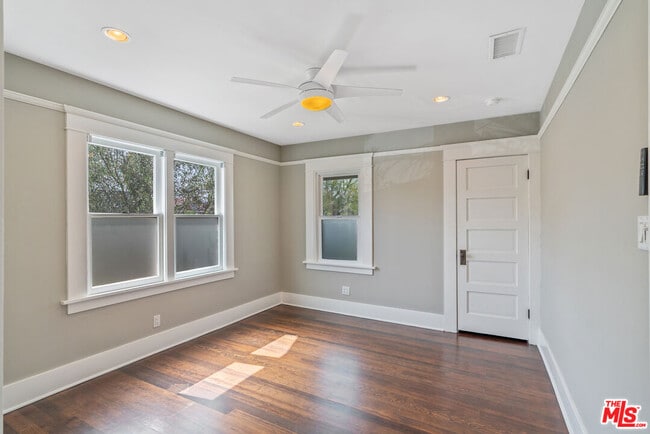 Building Photo - 4609 W 17th St