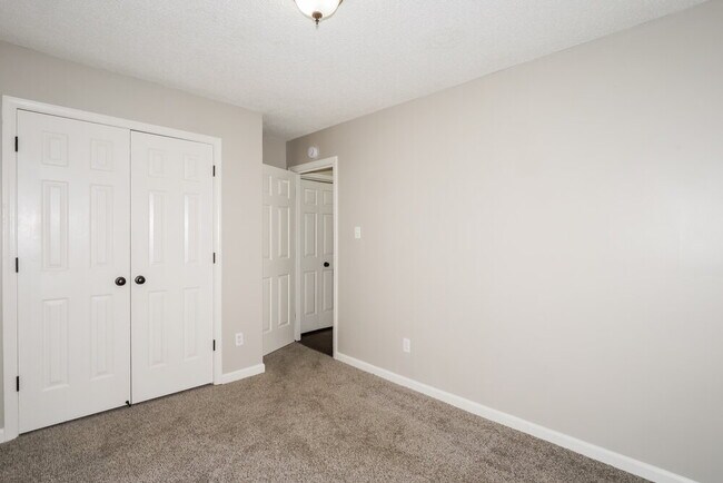 Building Photo - 6931 Gallop Dr