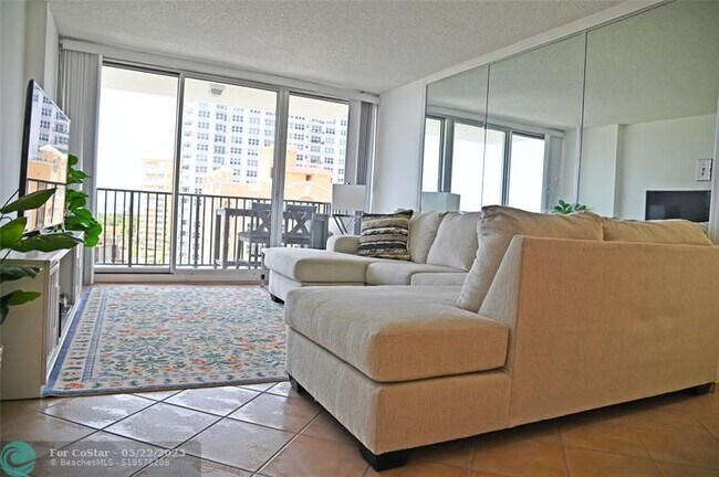 Building Photo - 525 N Ocean Blvd