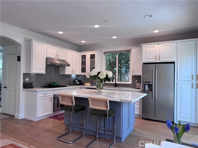 Building Photo - 2553 Santa Ana Ave