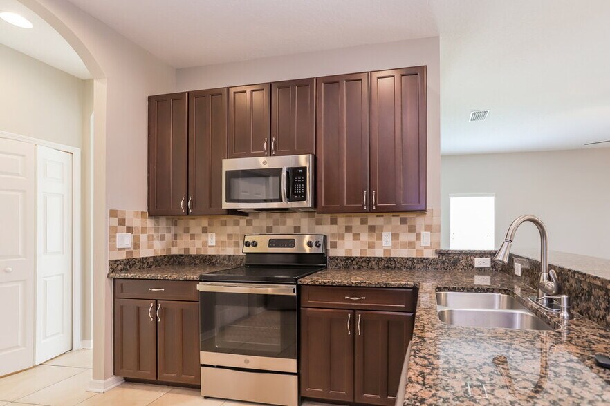 Building Photo - 1510 Mira Lago Cir