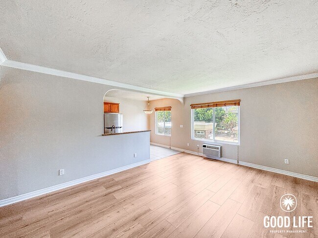 Building Photo - SD: Charming 2BD/1BA 2nd Floor Condo in El Cajon W/ A/C Unit, W/D, & 2 Reserved Parking Spots!