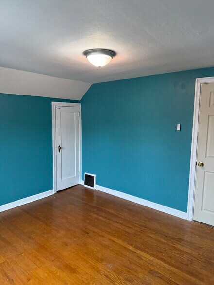 Building Photo - 14 Hallam St