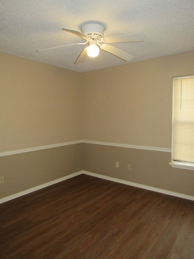 Building Photo - 7749 Deborah Dr