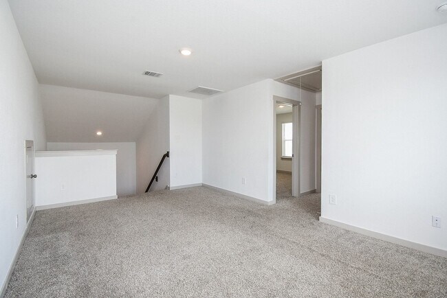 Building Photo - 8030 Milam Ln