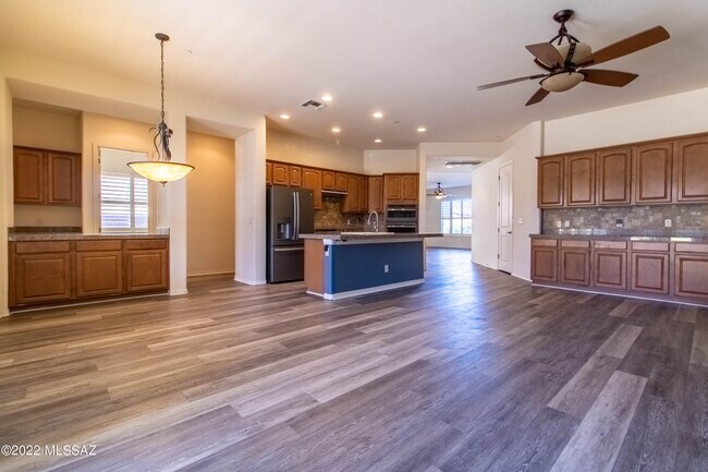 Building Photo - 11877 N Mesquite Hollow Dr