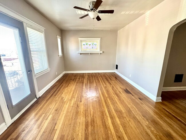 Building Photo - 4930 Tholozan Ave