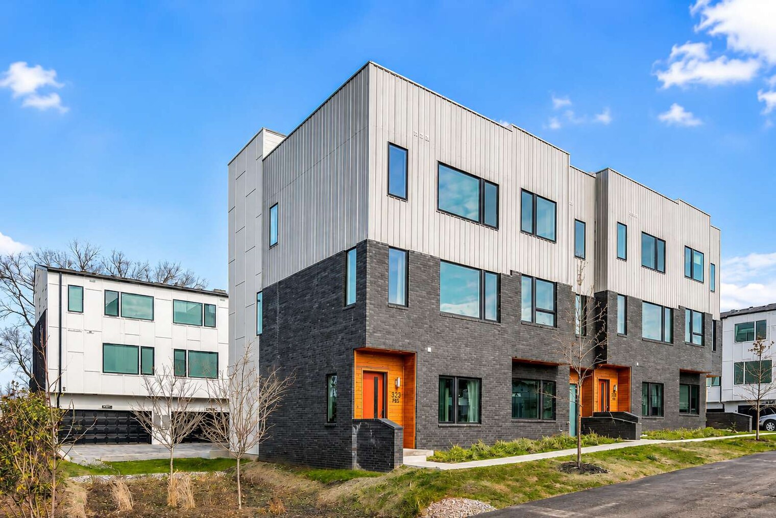 Building Photo - 2133 24th Ave N
