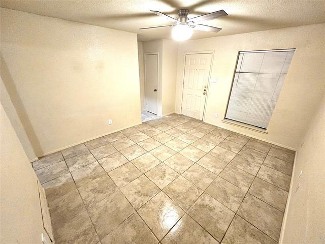 Building Photo - 724 Bluebonnet Dr