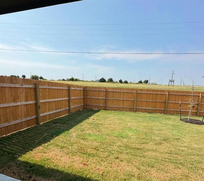 Building Photo - 18405 Cremello Dr