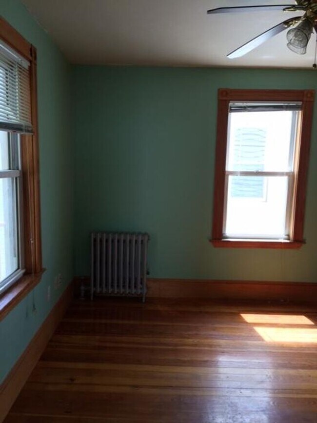 Building Photo - 47 Litchfield St