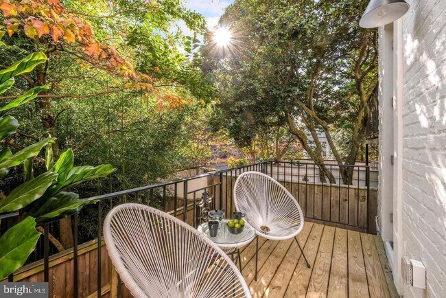 Building Photo - 1421 27th St NW