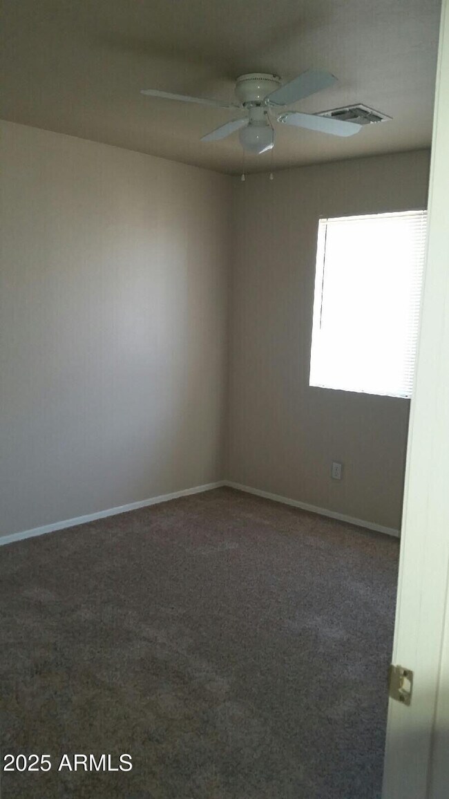 Building Photo - 6919 S 50th Dr