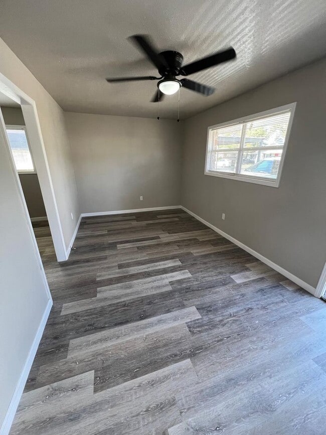 Building Photo - 1917 26th St