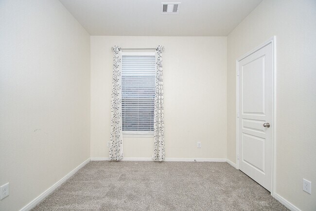 Building Photo - 5715 Water Violet Ln