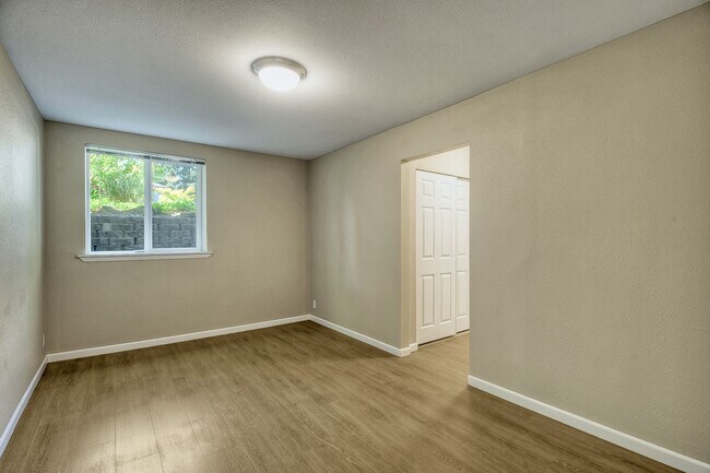 Building Photo - 15532 27th Ave NE