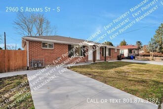 Building Photo - Cozy 2 Bed, 1 Bath Home with Modern Floors...