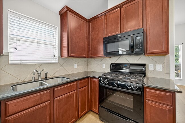 Building Photo - 22202 Thresher Ct