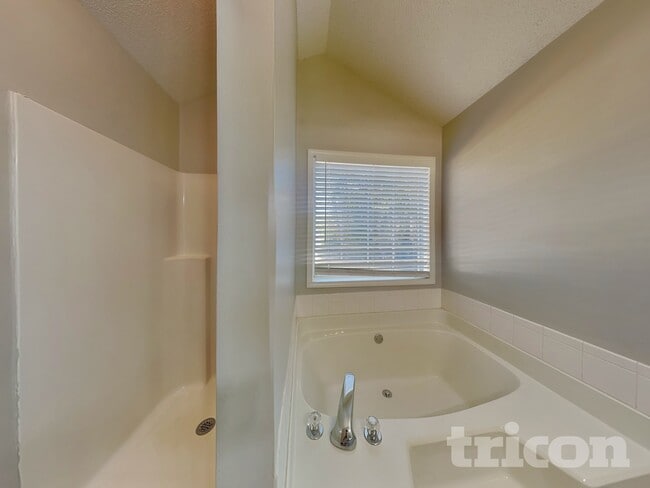 Building Photo - 118 Valleydale Dr