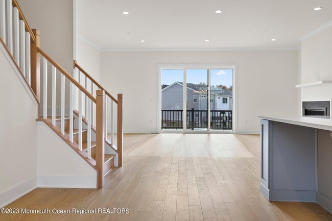 Building Photo - 3 Valiant Ct