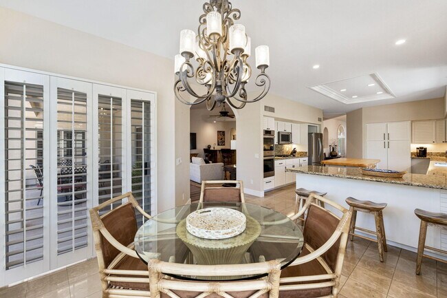 Building Photo - 47210 Heliotrope Dr