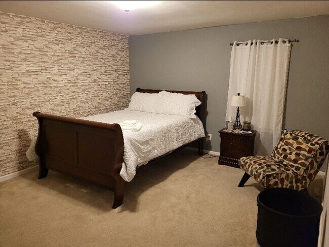 Building Photo - 5808 Bernhowe Manor Ln