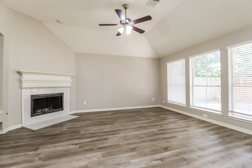 Building Photo - 8310 E Copper Lakes Dr