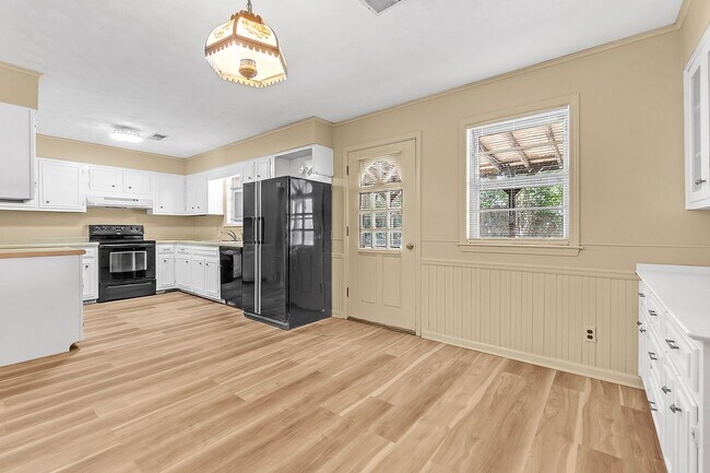Building Photo - Newly Renovated 3 bed 2 bath in Memphis, TN