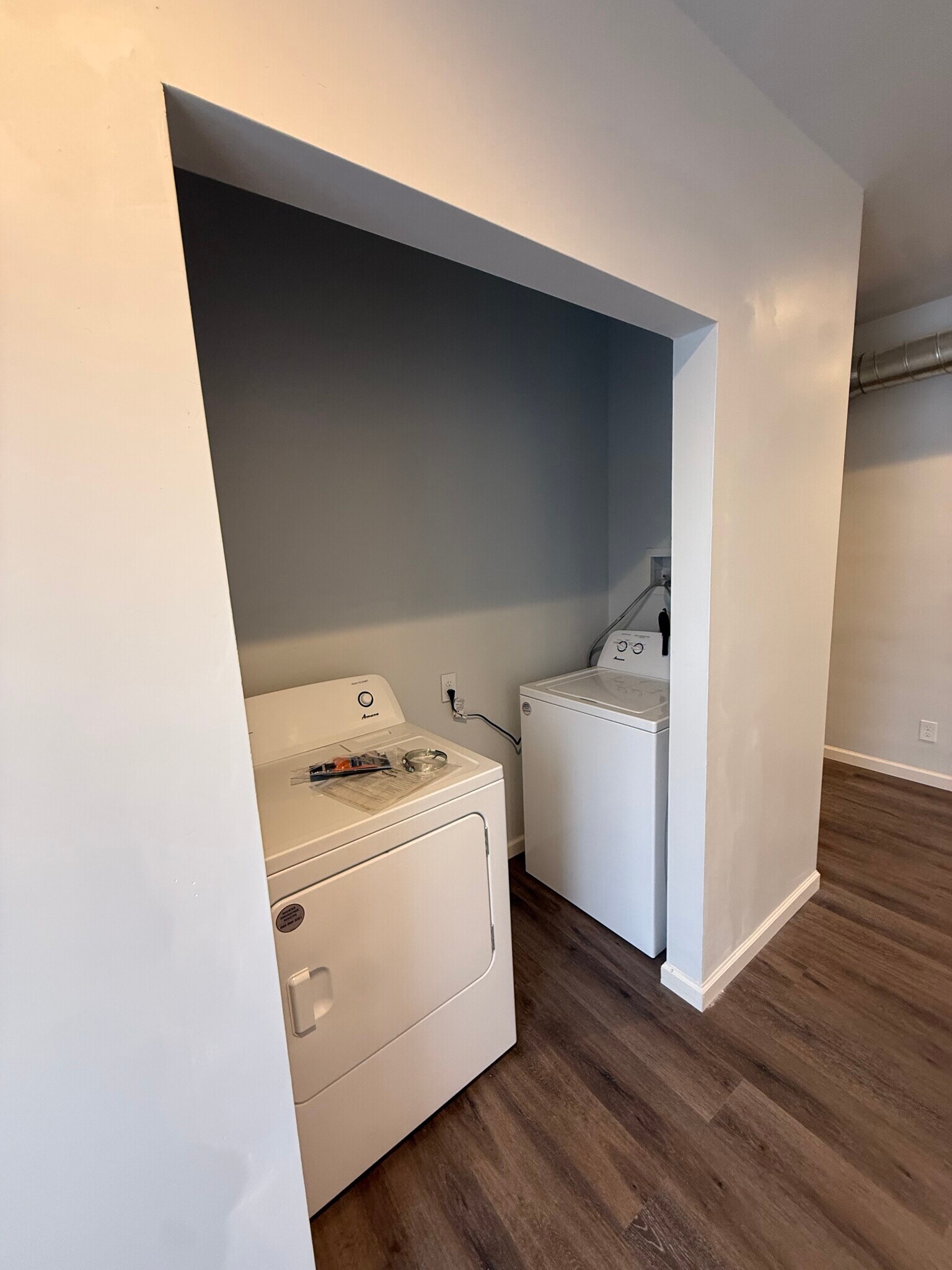 Washer/Dryer - 250 High St