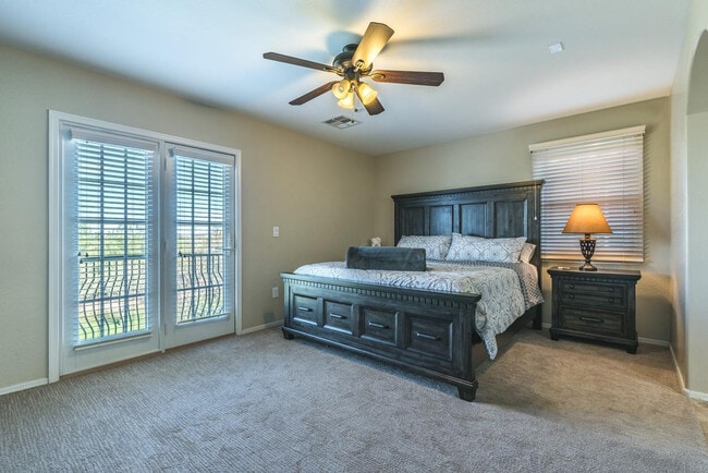 Building Photo - 1628 E Canyon Creek Dr