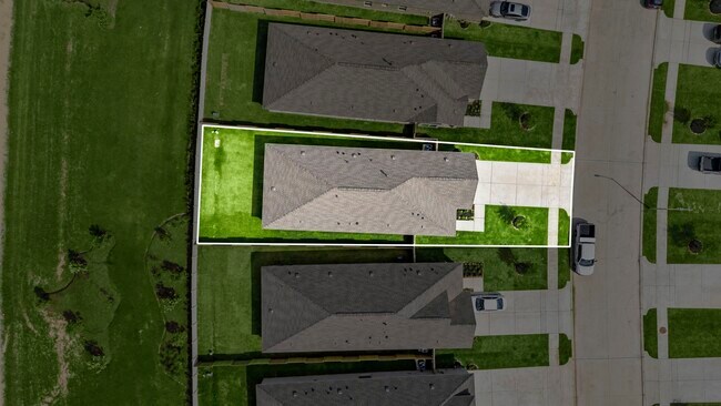 Building Photo - 6742 Sunset Velvet Dr