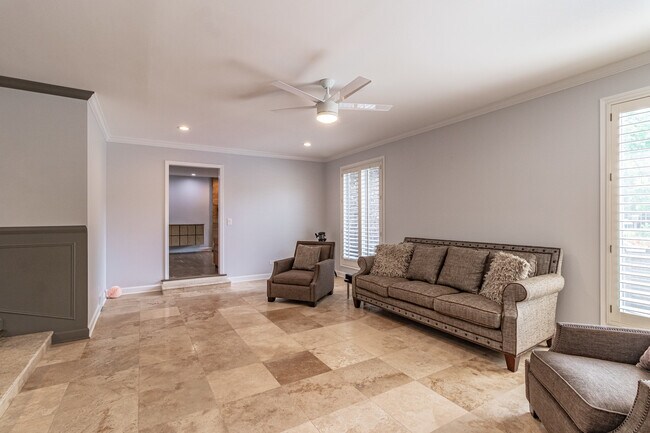 Building Photo - 31 Fox Trail