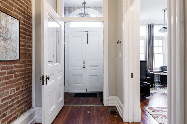 Building Photo - 436 Q St NW