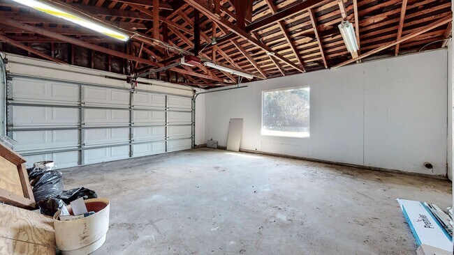 Building Photo - RANCHO CUCAMONGA UPDATED Family Home 4+2 A...