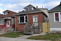 Building Photo - 13221 S Buffalo Ave