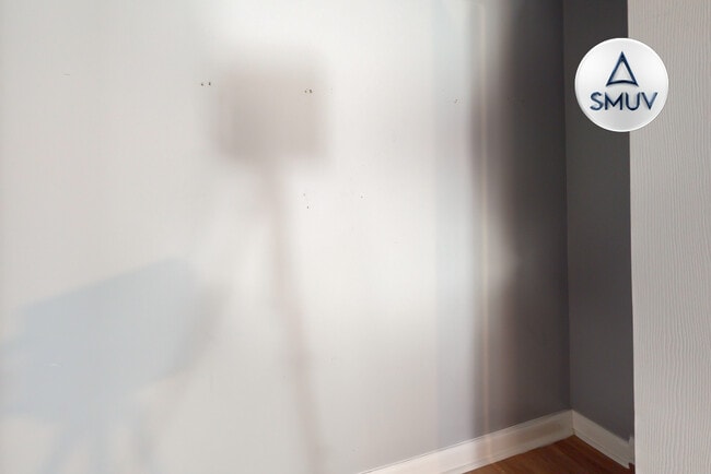 Building Photo - 501 N Belnord Ave